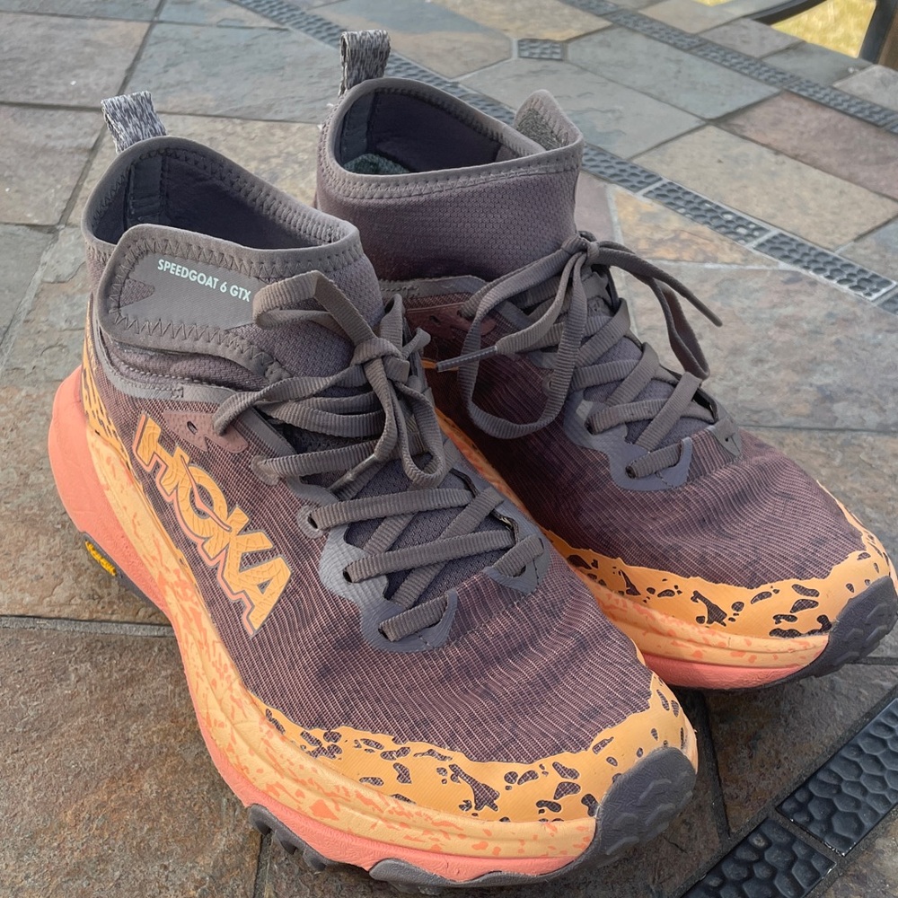 Hoka Speedgoat Mid GTX Galaxy Guava Women’s 8.5B Gore-Tex Trail Sneakers